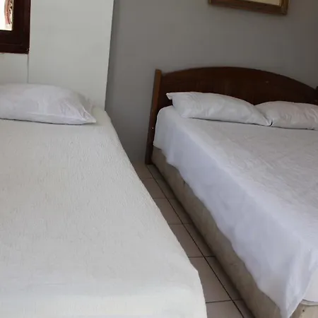 White Motel 2*
